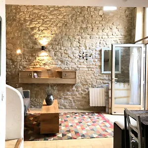 57 A Apartment Saignon